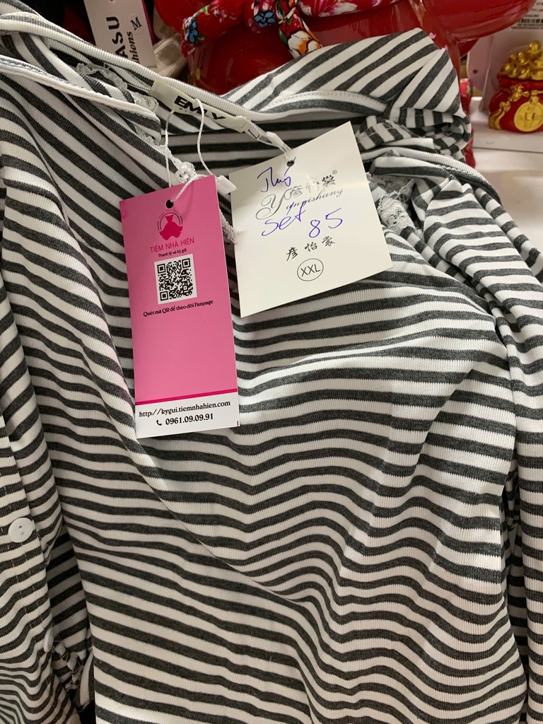 SET ÁO 2 DÂY ĐEN KÈM ÁO KHOÁC NGOÀI THUY