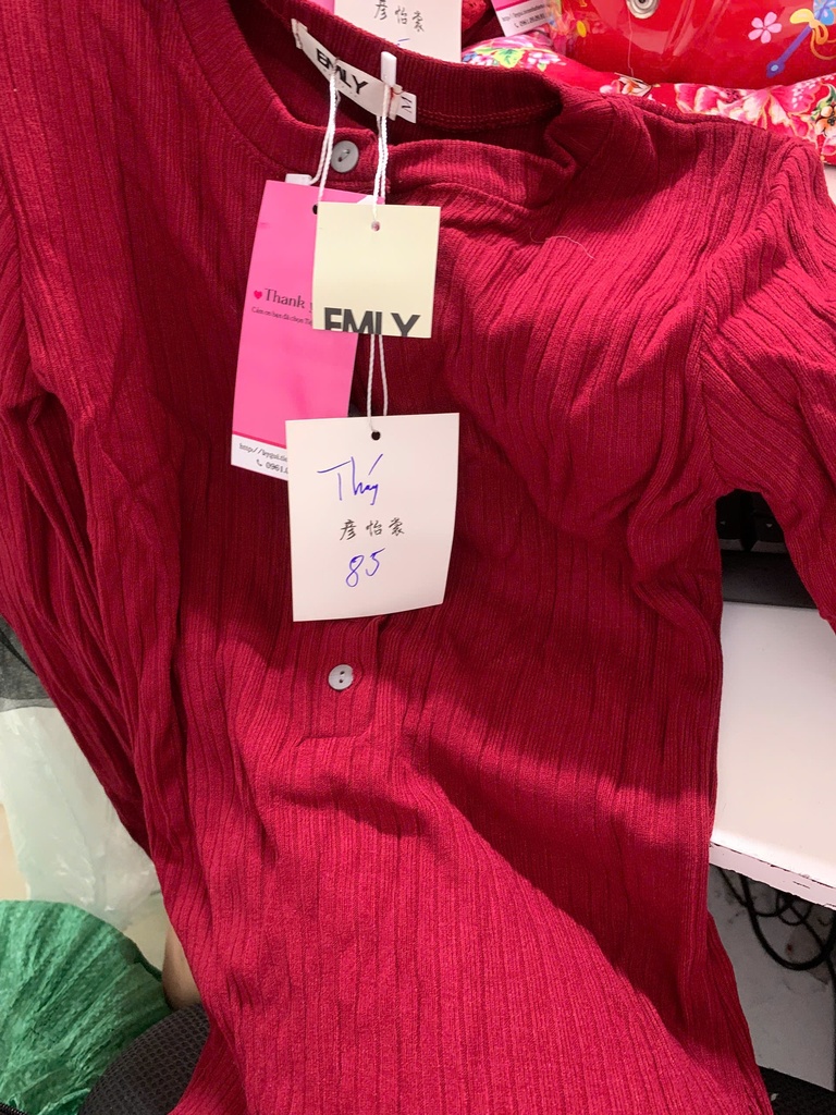 ÁO LEN TĂM ĐỎ CÚC NGỰC THUY