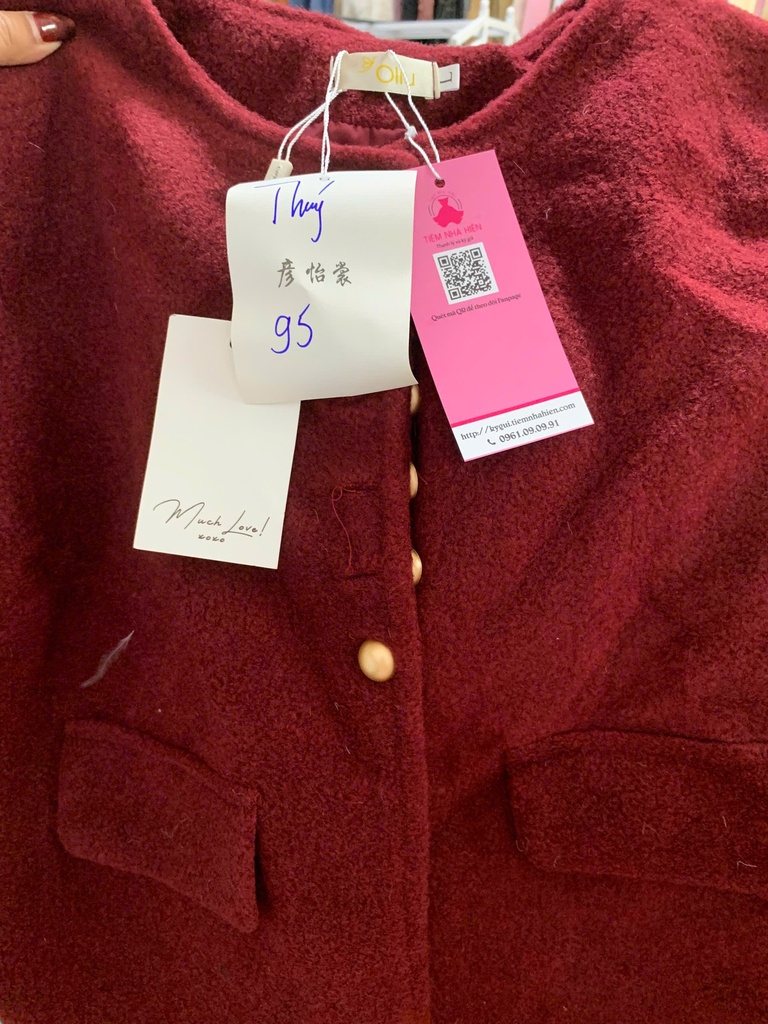 ÁO KHOÁC DẠ ĐỎ CÚC VÀNG THUY