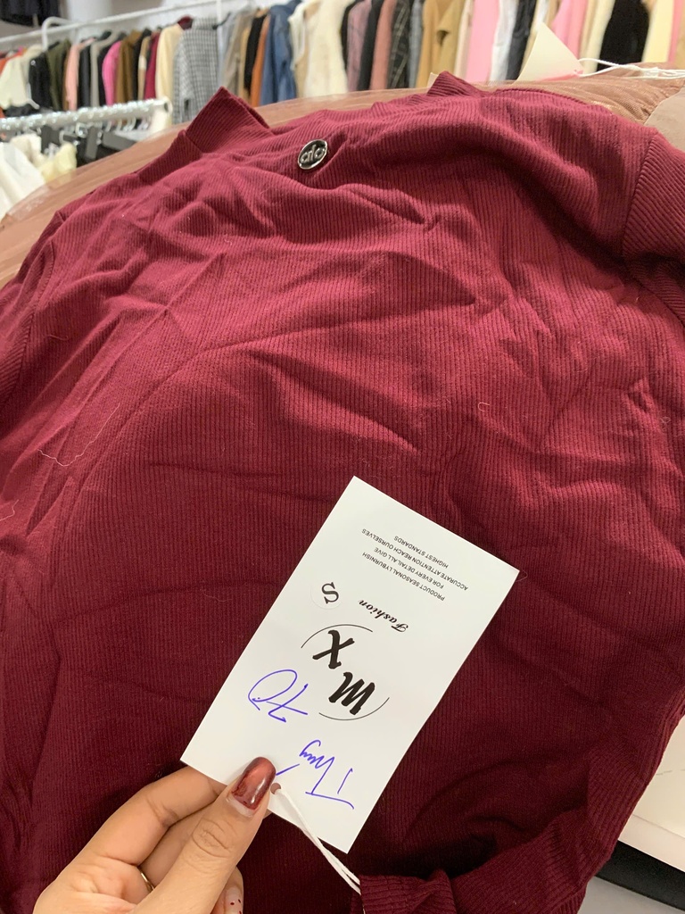 ÁO GIỮ NHIỆT ĐỎ ALO THUY