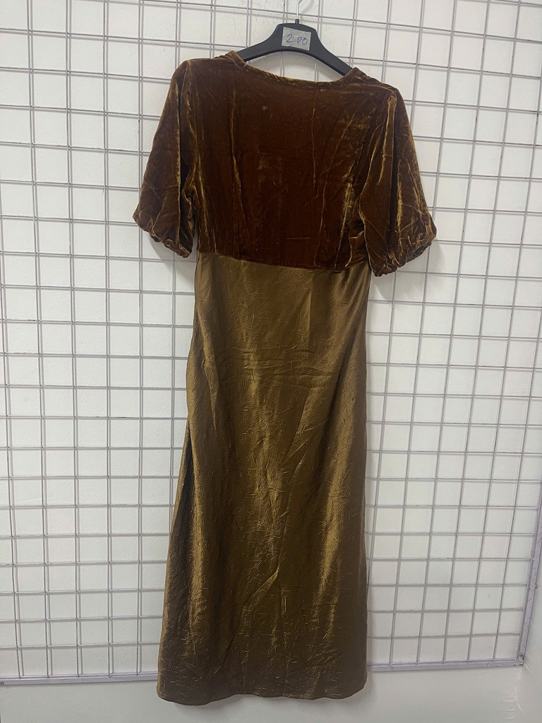 váy nhung nâu tay bồng