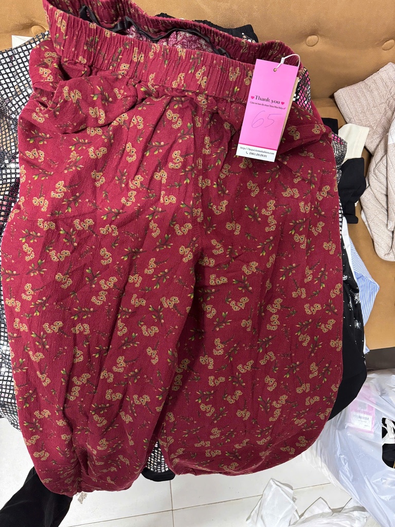 QUẦN SOỌC LỬNG ĐỎ HỌA TIẾT HOA NHÍ THUY