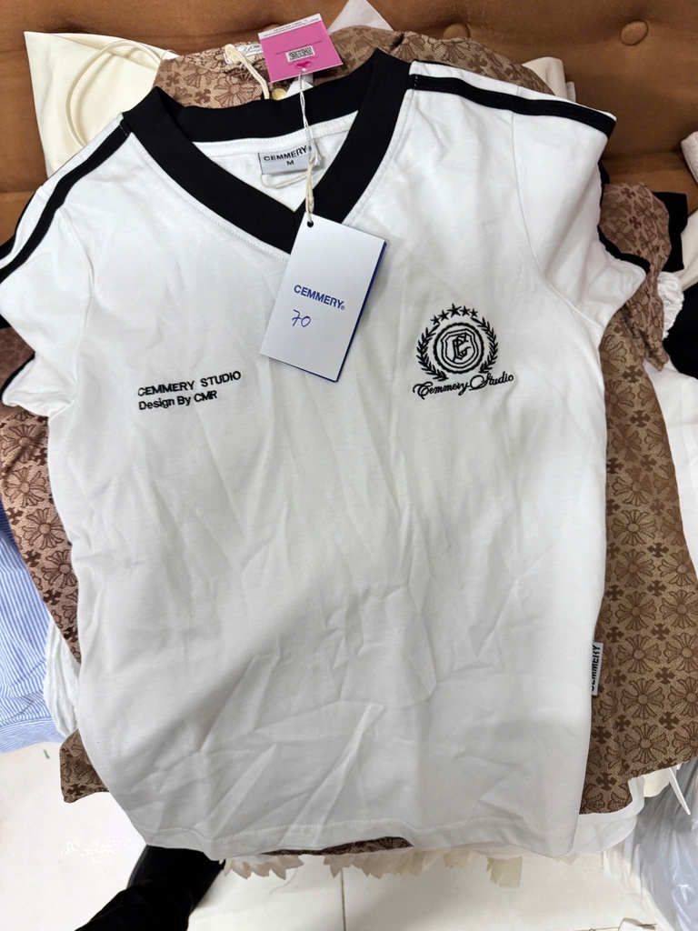 ÁO PHÔNG CỘC TAY CỔ VIỀN ĐEN THUY