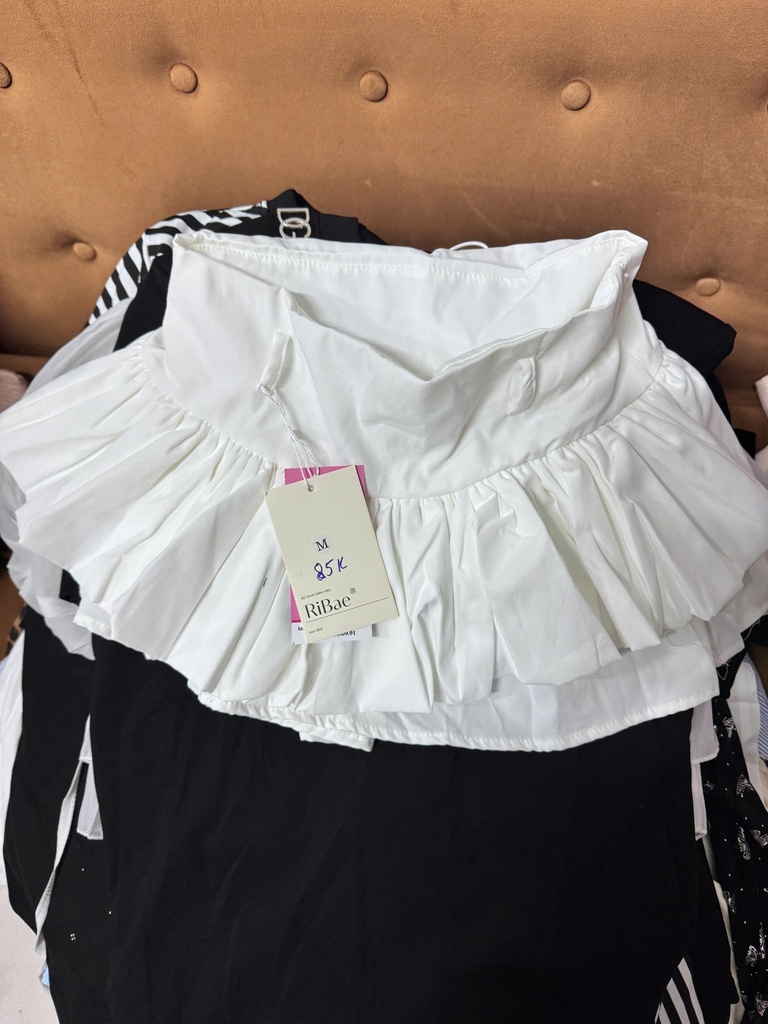 CV TRẮNG XẾP LY NGẮN THUY