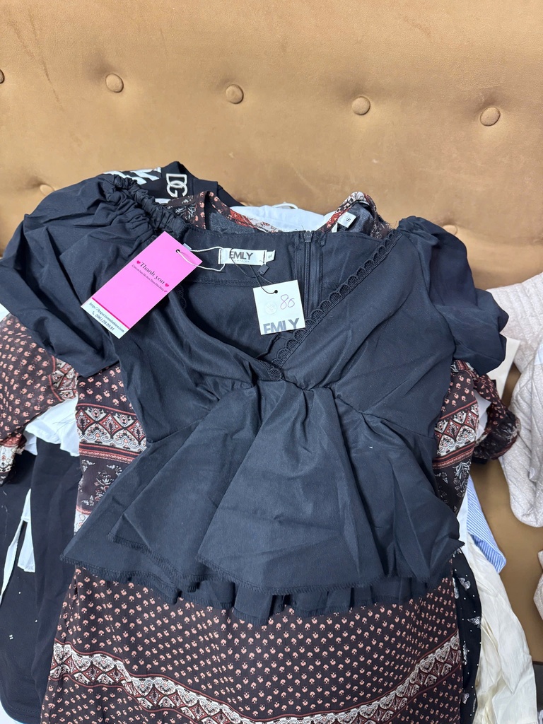 ÁO ĐIỆU ĐEN CỔ TYM THUY