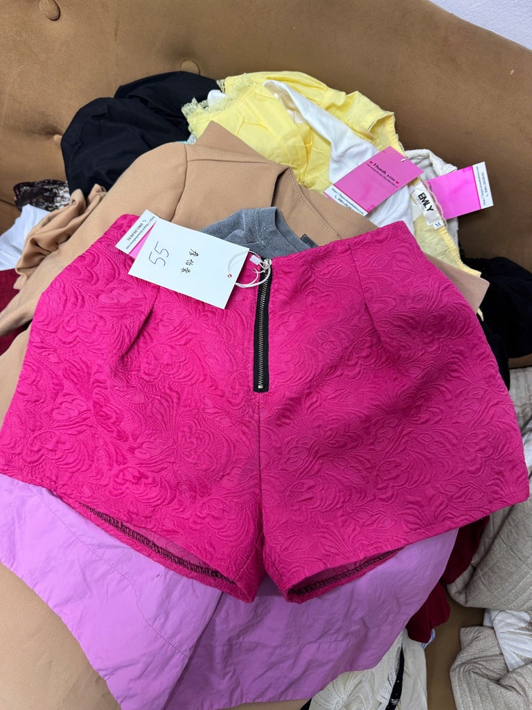 QUẦN SOOC ĐÙI HỒNG HOA NỔI THUY