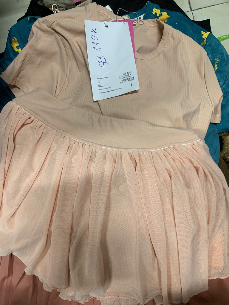 SET BỘ VÁY ÁO THỂ THAO HỒNG PHẤN THUY