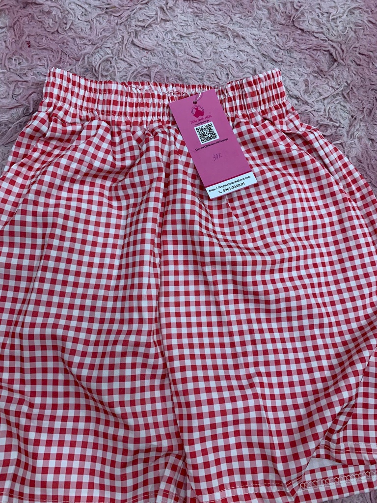 QUẦN SOOC KẺ HỒNG T.LINH