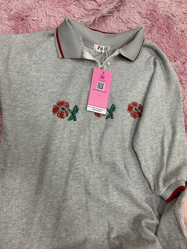 ÁO PHÔNG XÁM CÓ CỔ HỌA TIẾT HOA T.LINH