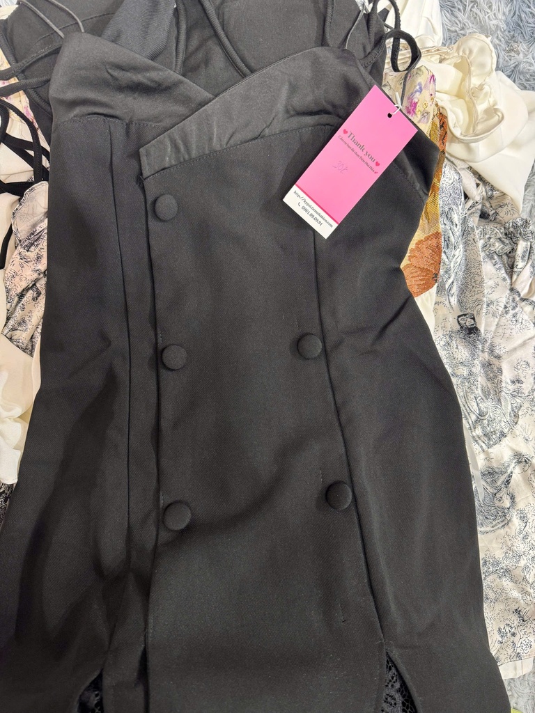 VÁY 2 DÂY ĐEN 6 CÚC YEN