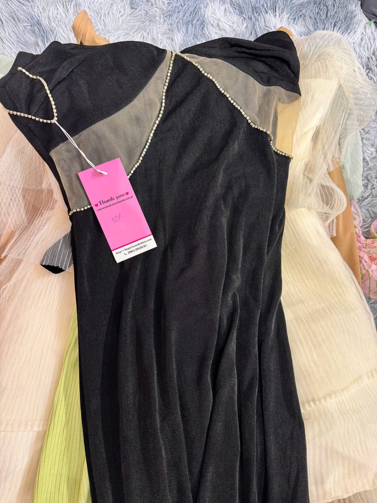 VÁY BODY ĐEN VIỀN NGỰC YEN