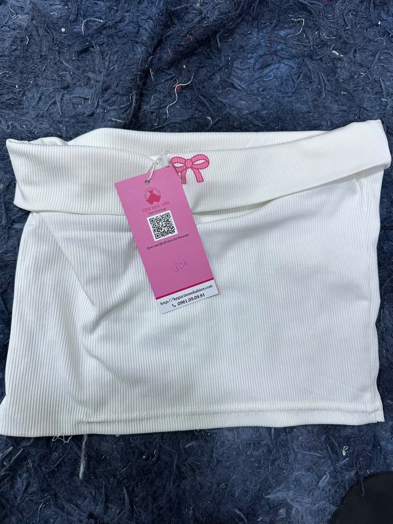 ÁO CUP NGỰC TRẮNG NƠ T.NGUYEN