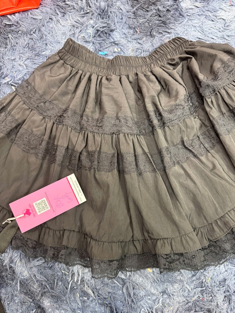 CV ĐEN XẾP LY TẦNG LINH