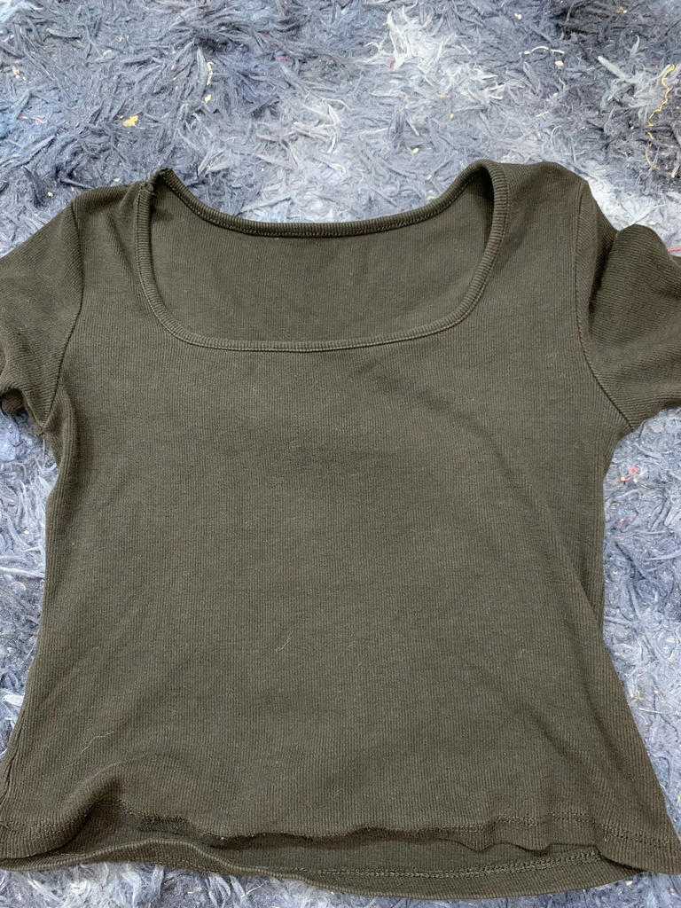 ÁO PHÔNG ĐEN CỔ VUÔNG NTKOANH