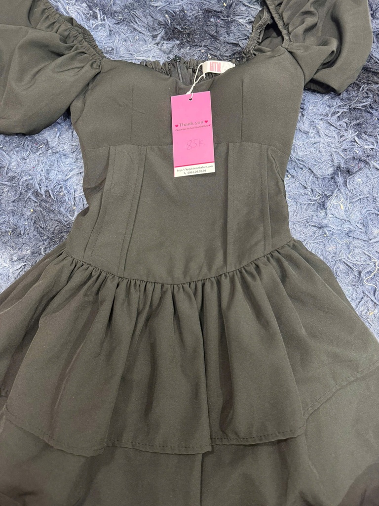 VÁY ĐEN ĐIỆU CÓ MÚT NGỰC ANH