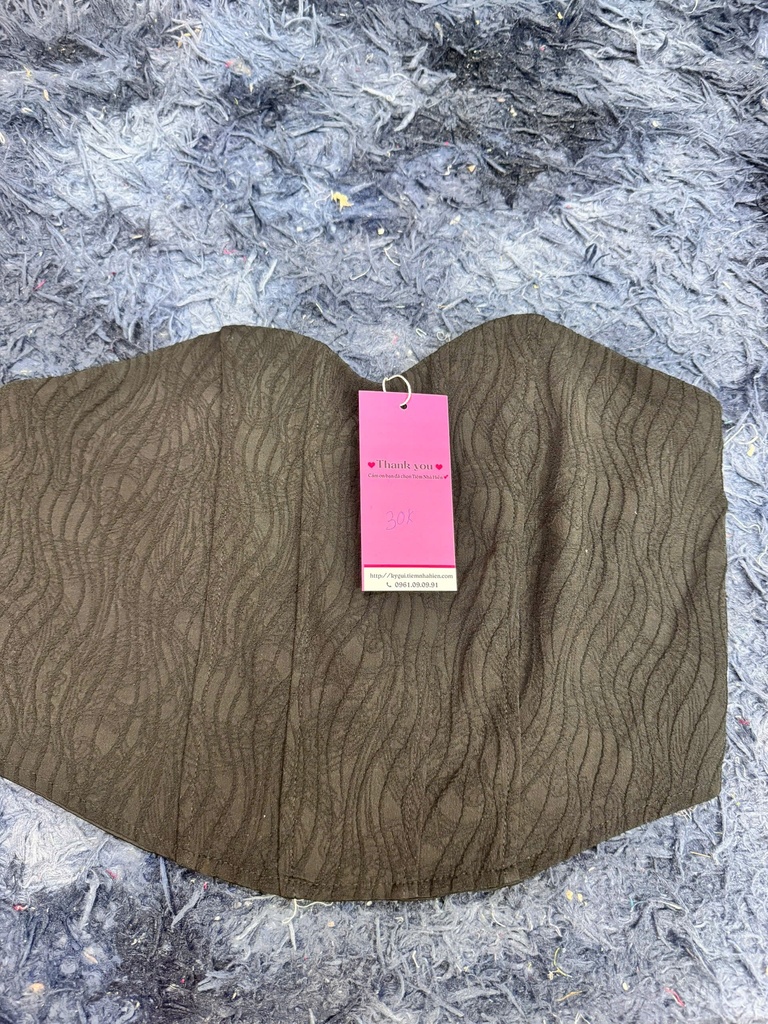 ÁO ĐEN CUP NGỰC ANH