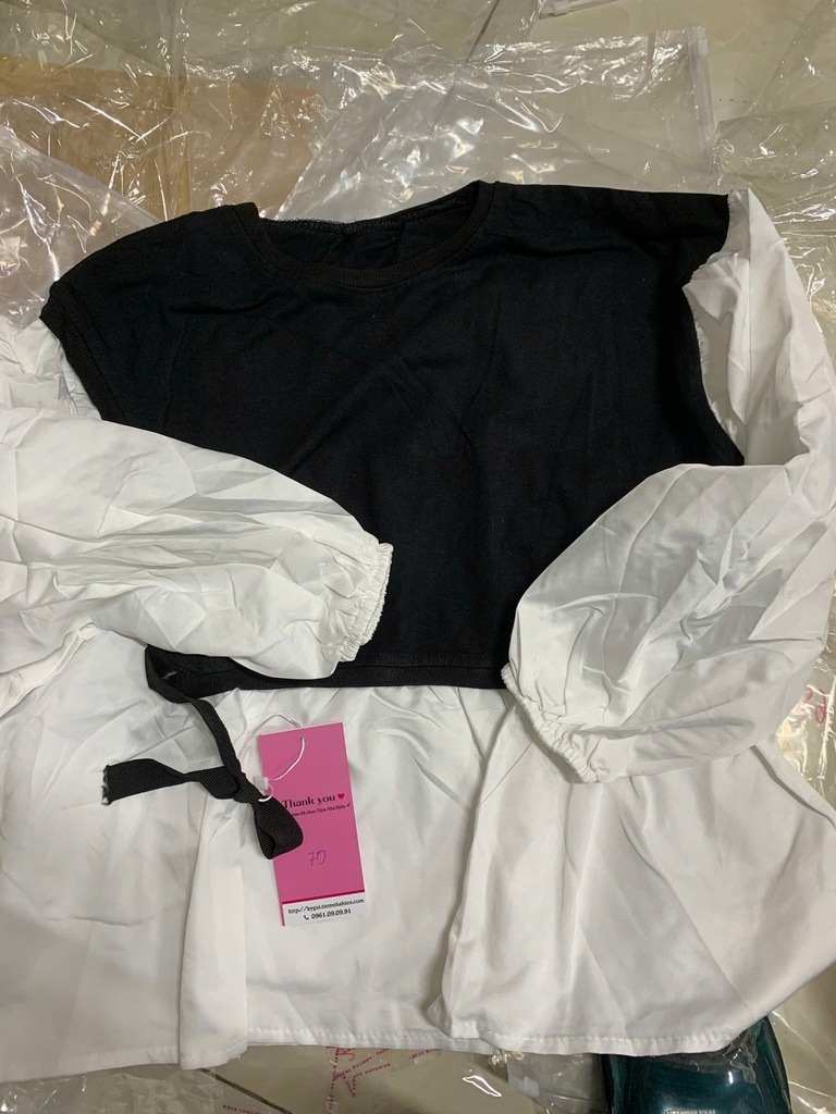 ÁO KIỂU TRẮNG- ĐEN XUAN