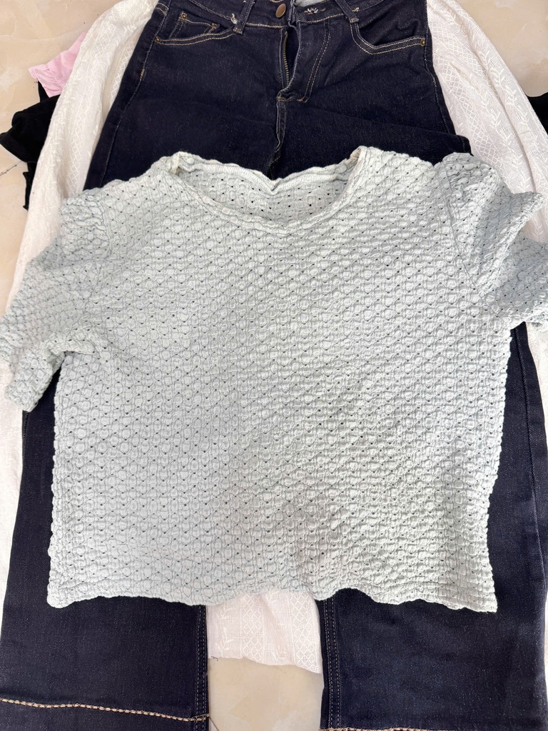 ÁO PHÔNG TRẮNG LỖ CROTOP 