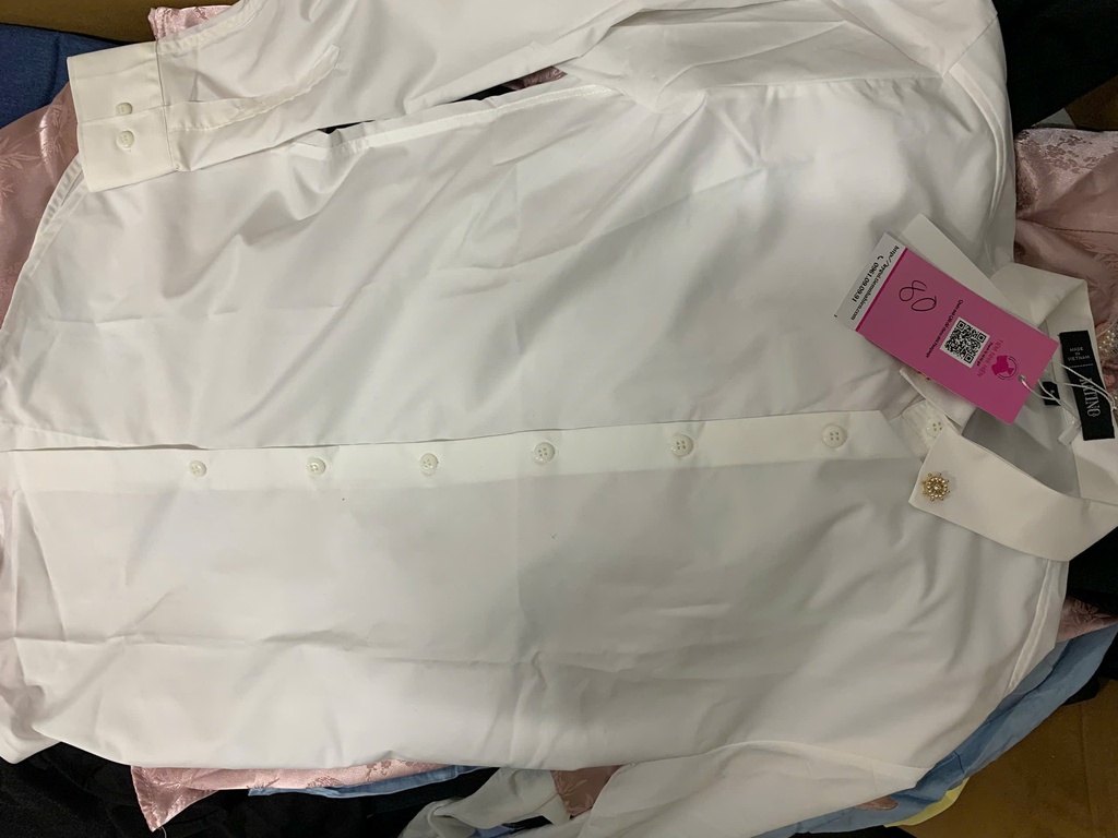 ÁO SƠMI TRẮNG CỔ ĐÁ THUY