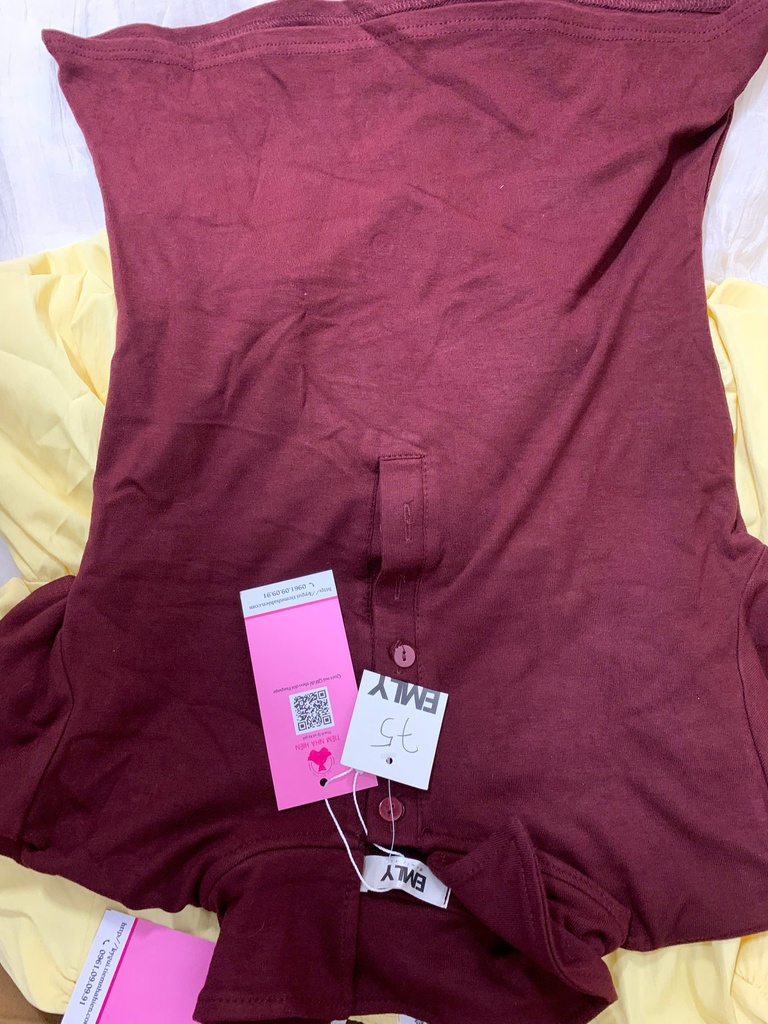 ÁO PHÔNG ĐỎ CÓ CỔ THUY