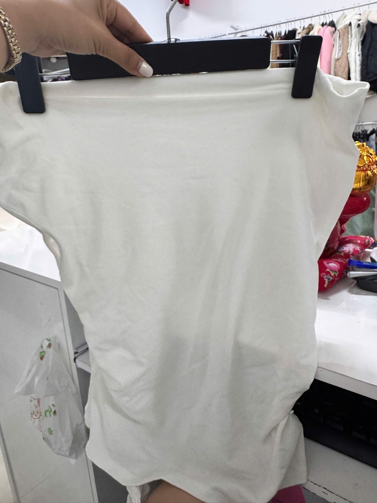 ÁO TRỄ VAI TRẮNG NTHONG