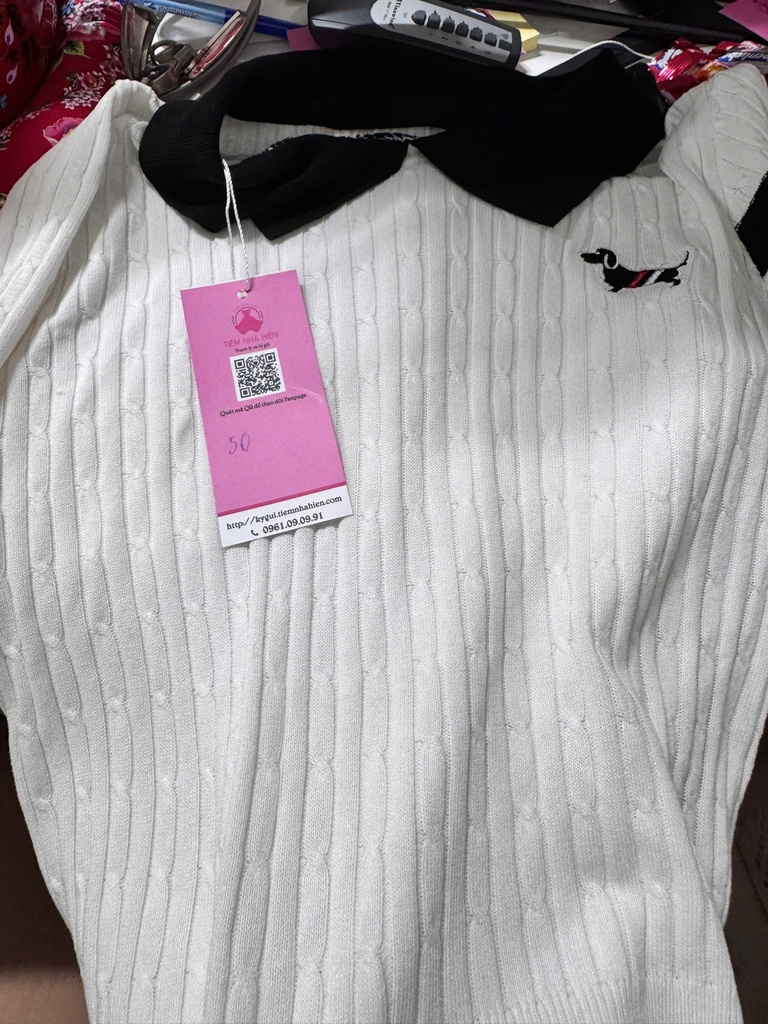 ÁO PHÔNG TRẮNG CÓ CỔ DP 