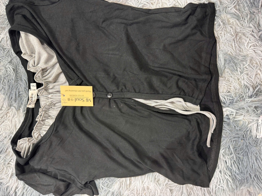 ÁO PHÔNG ĐEN REN XÁM TTTHUY