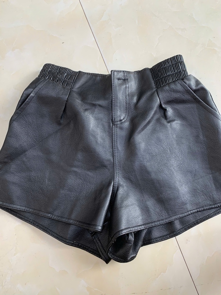 QUẦN SOOC DA ĐEN LINH0618