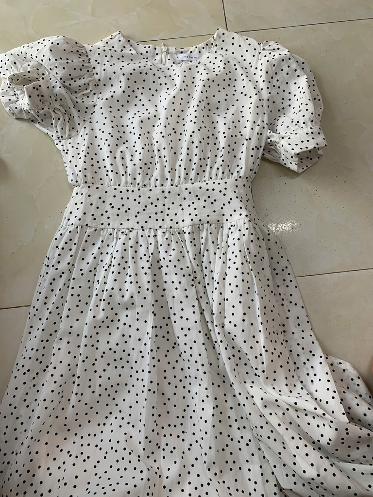 VÁY TRẮNG CHẤMBI NTLINH