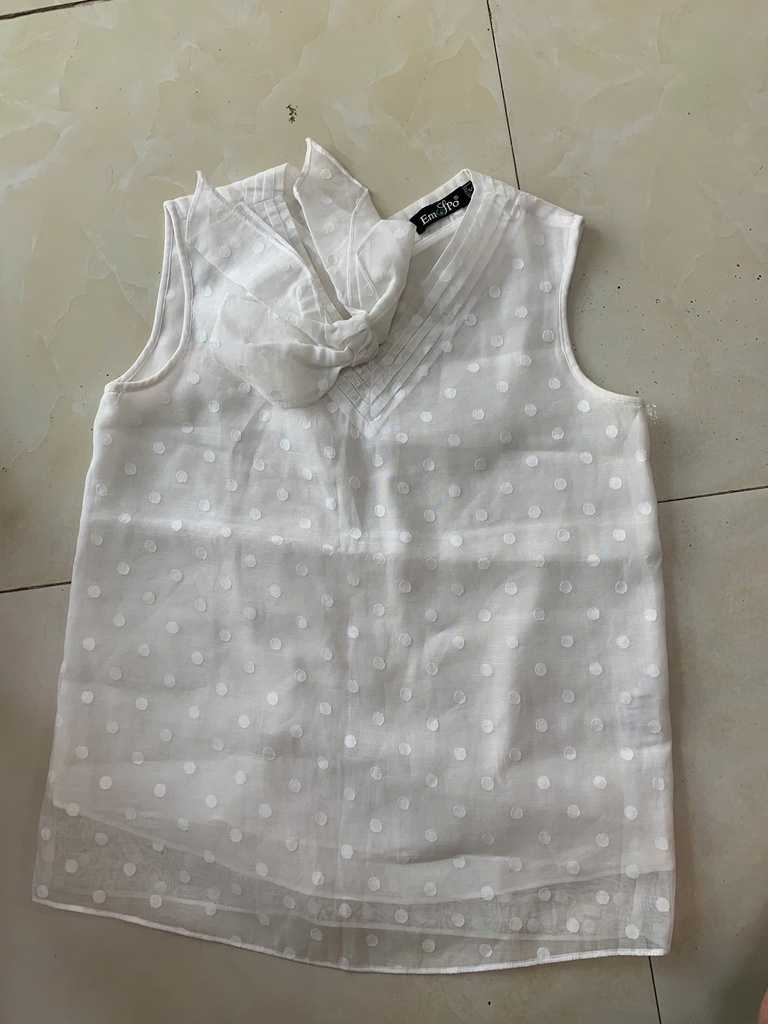 ÁO SƠMI TRẮNG CHẤMBI SÁT NÁCH NTLINH