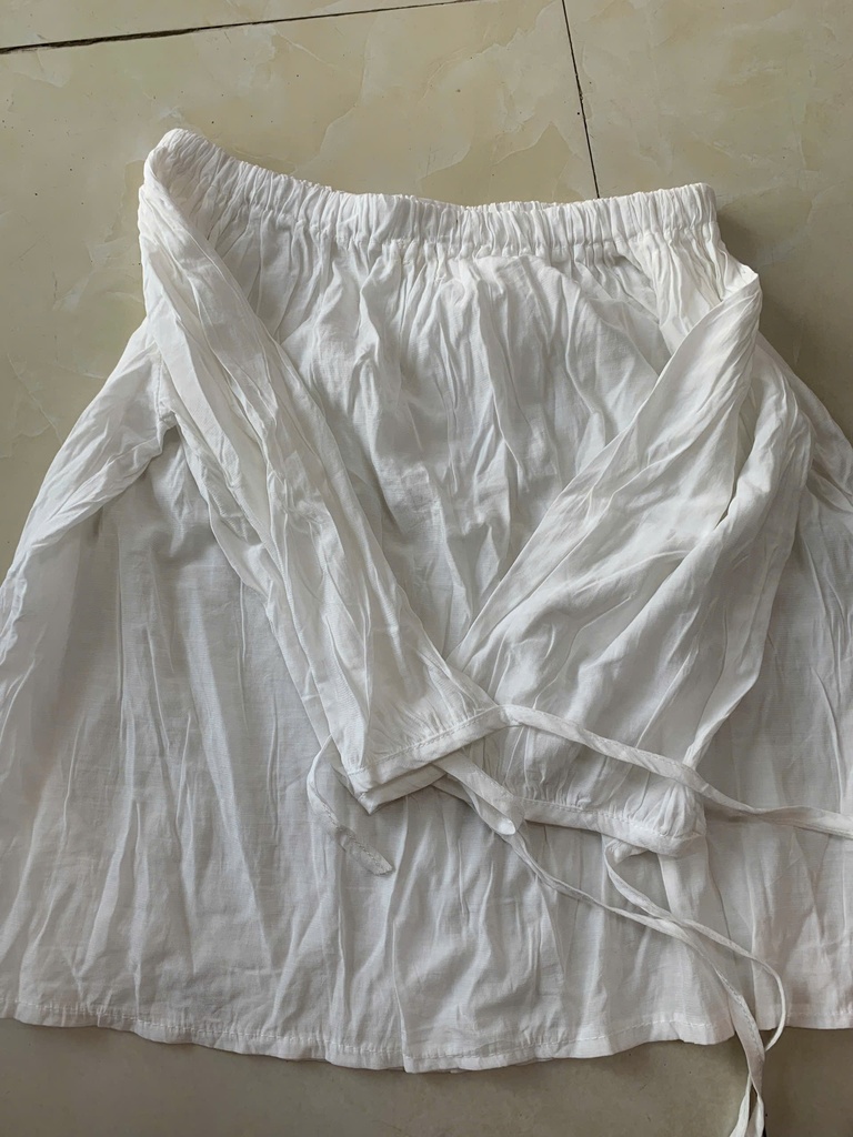 ÁO SƠMI TRẮNG TRỄ VAI NTLINH