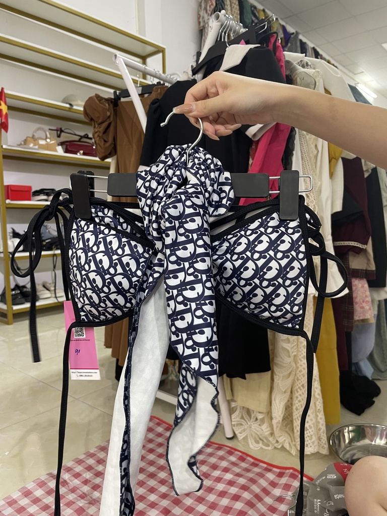 bikini dior 3 món