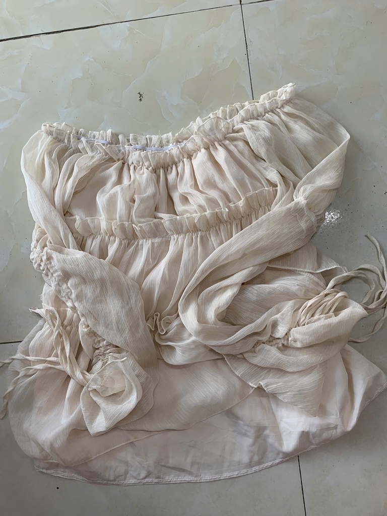 ÁO KEM TRỄ VAI NTLINH