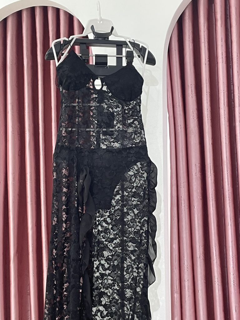 váy lưới 2 dây đen kèm quần chip