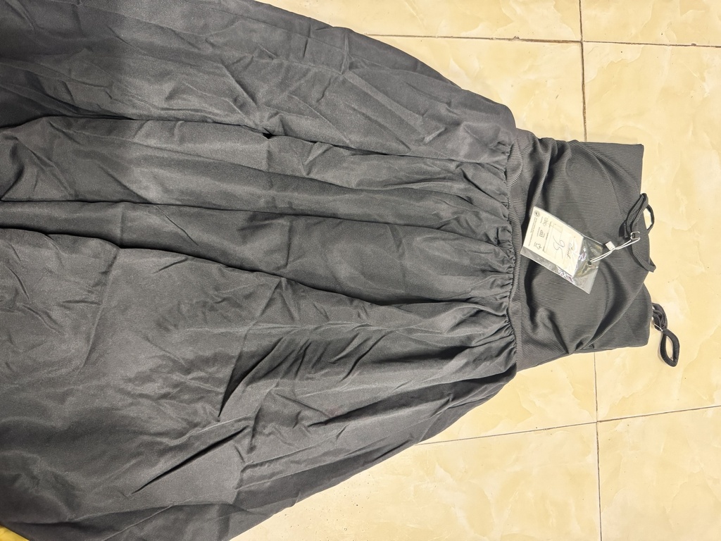 VÁY ĐEN MAXY 2 DÂY THUY