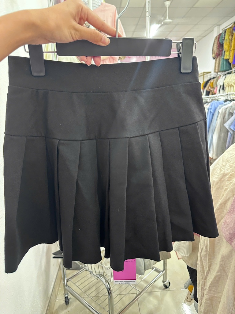 cv đen vải xếp ly