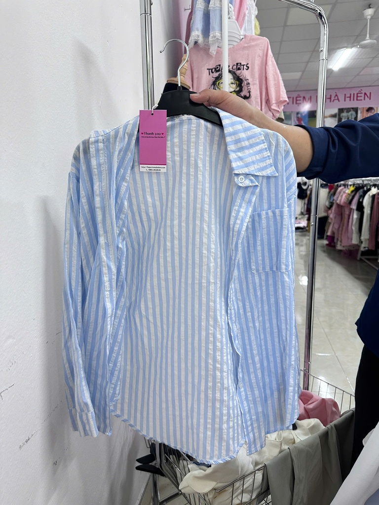áo sơ mi kẻ xanh trắng