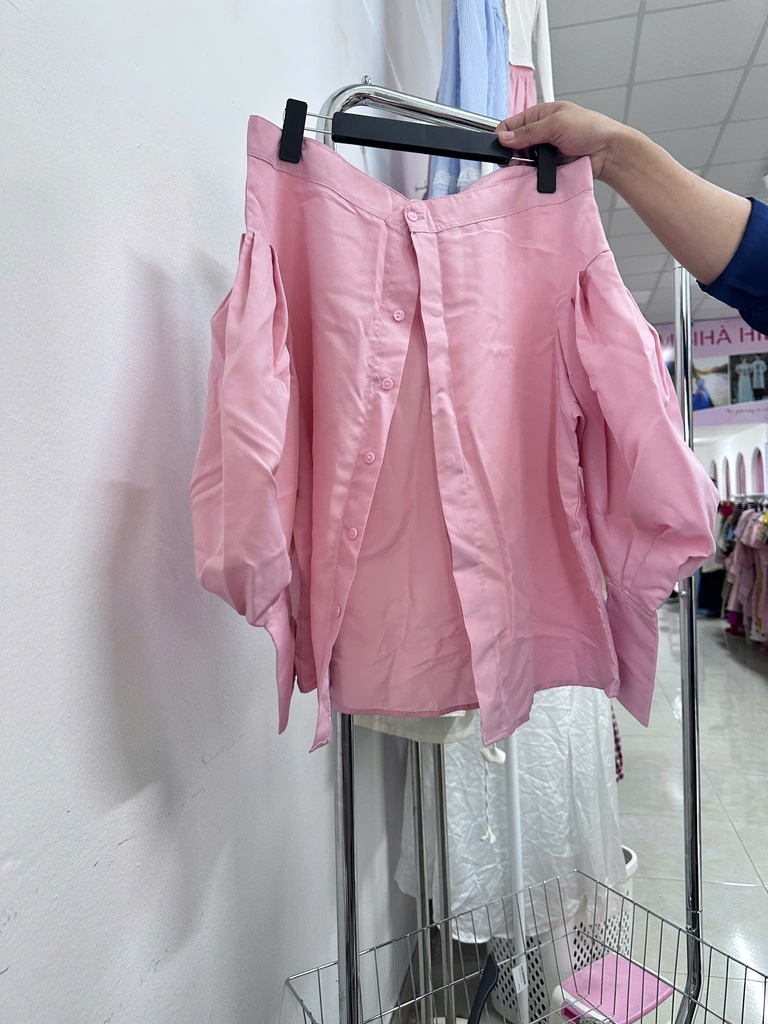 áo sơ mi trễ vai hồng 