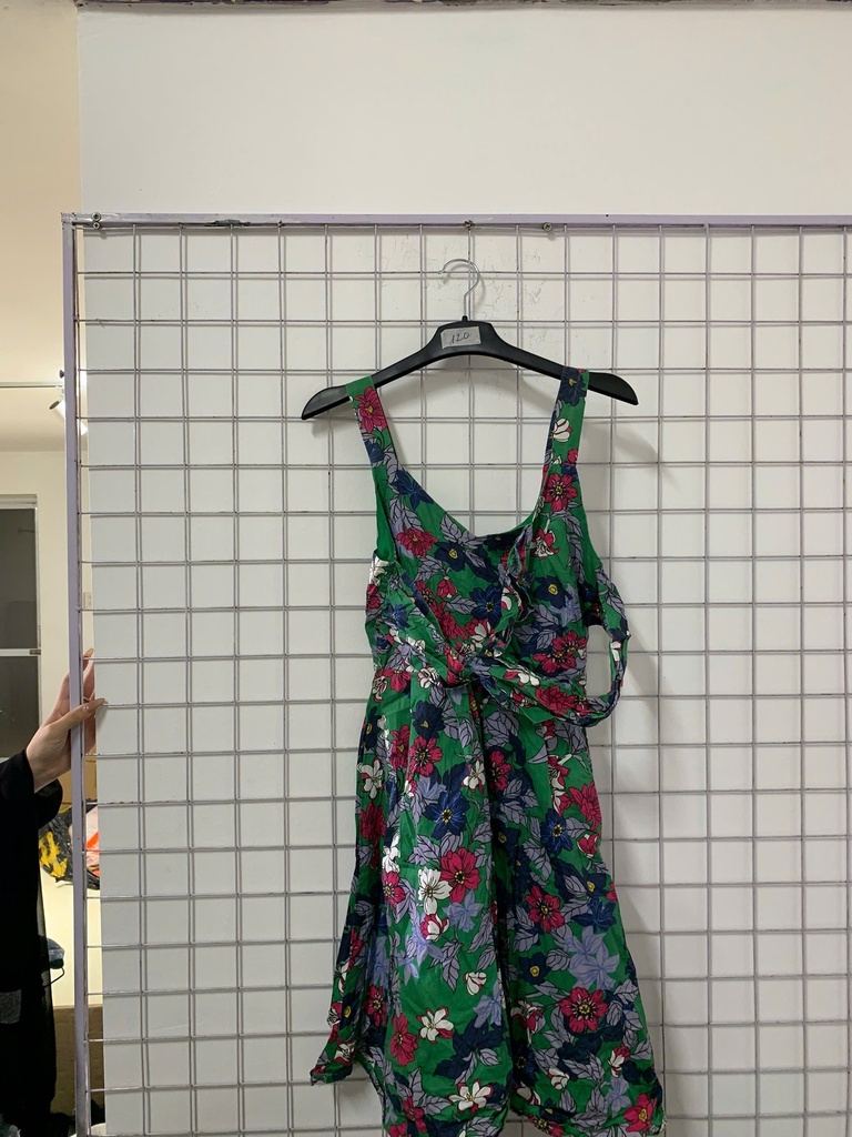 váy xanh lá 2 dây hoa sắc màu 