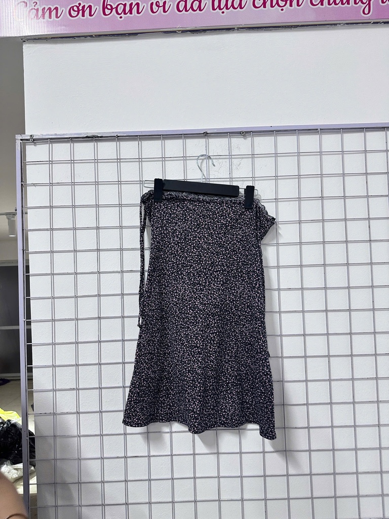 váy đen hoa nhí tím 