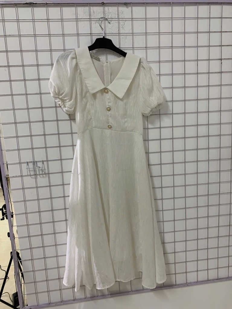 váy trắng cổ tim voan tay bồng