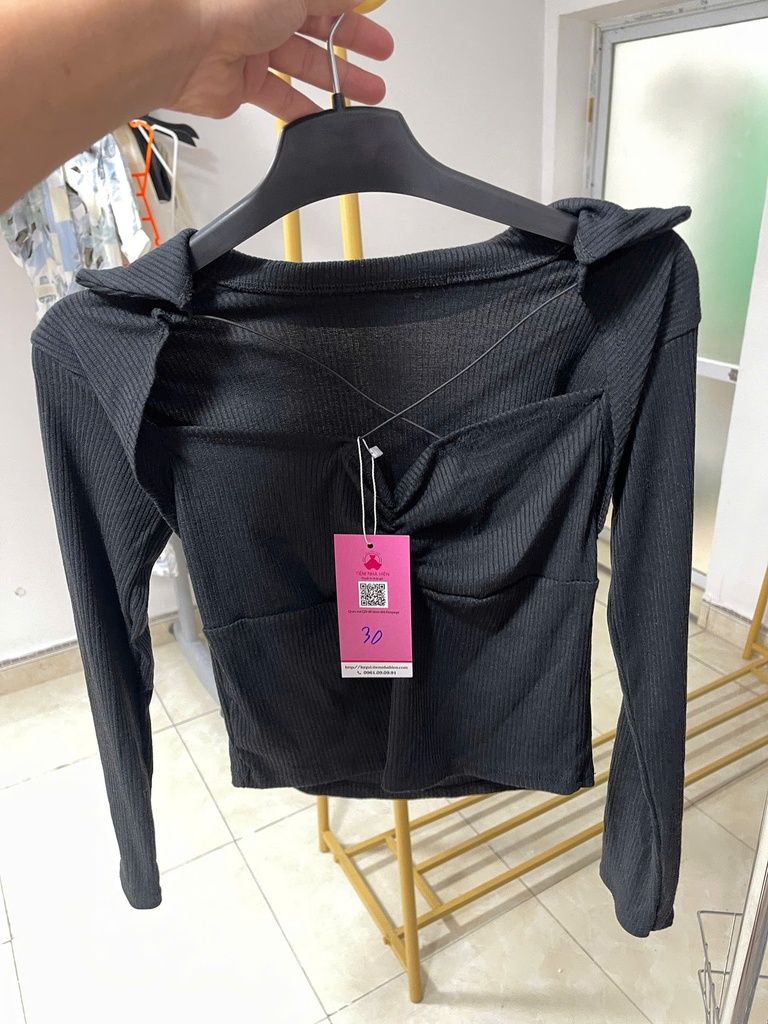 ÁO KIỂU CRT ĐEN