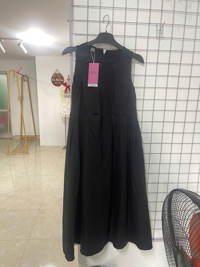 VÁY 3 LỖ ĐEN
