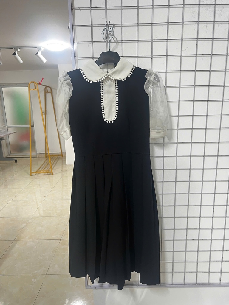 VÁY ĐEN TAY TRẮNG BỒNG 