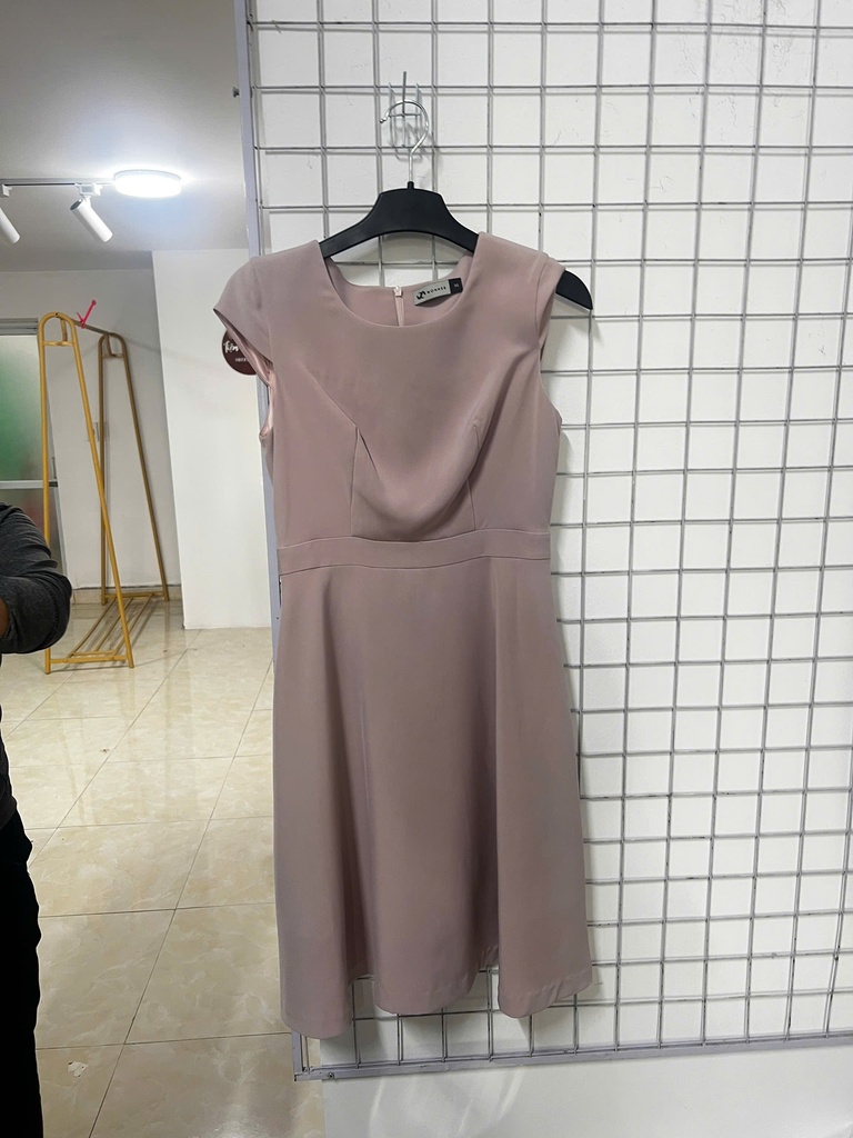 VÁY 3 LỖ HỒNG TRƠN