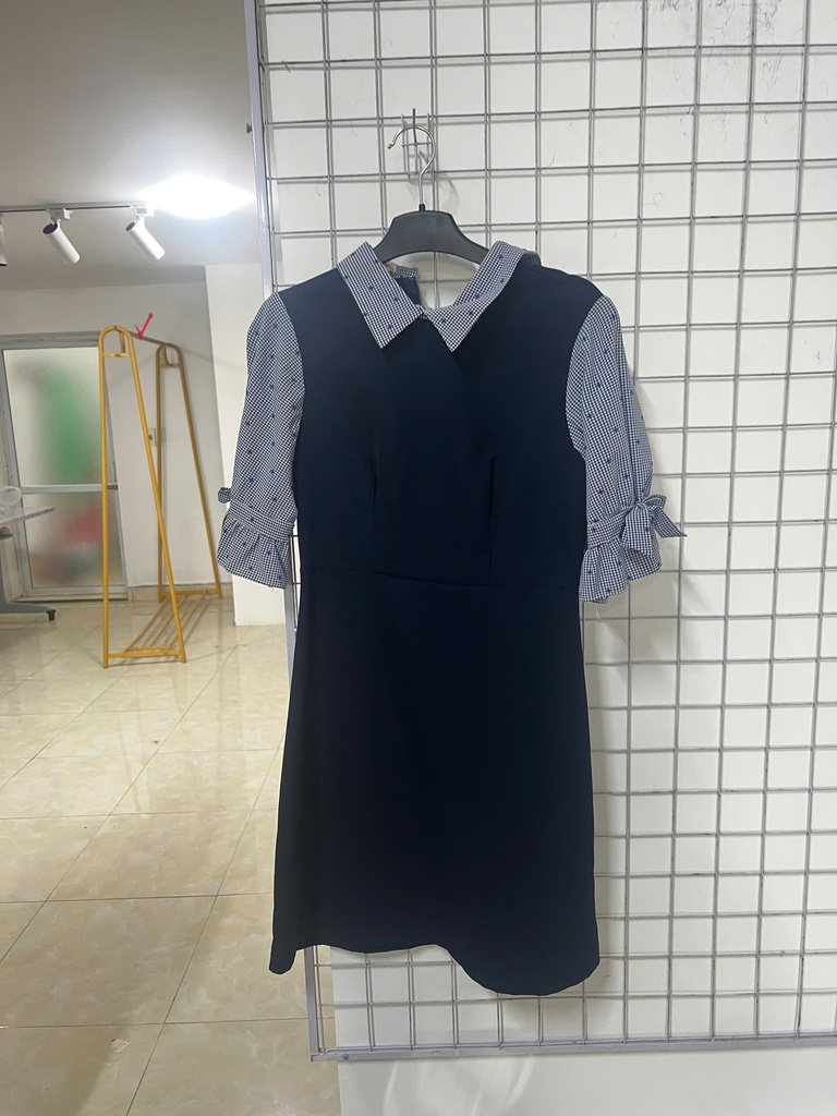 VÁY XANH KẺ CỔ