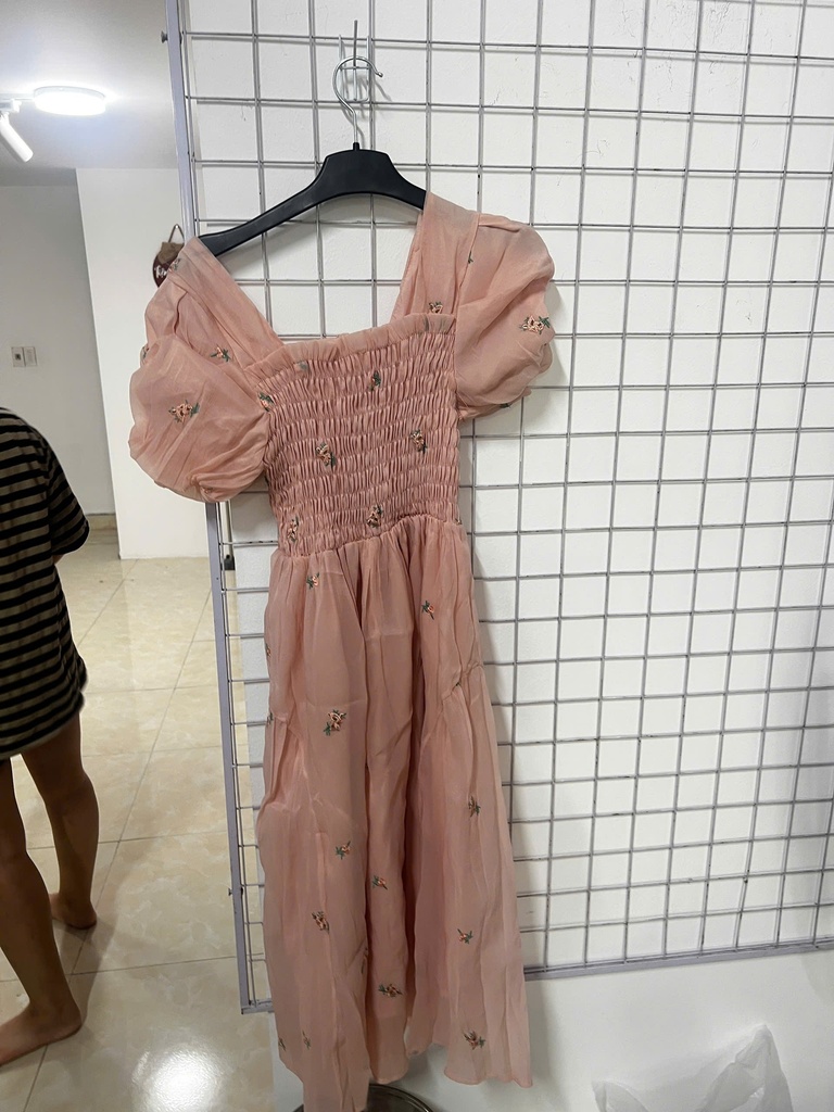 VÁY HỒNG NHÚN EO