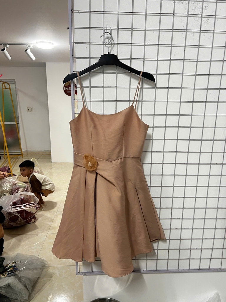VÁY 2 DÂY HỒNG