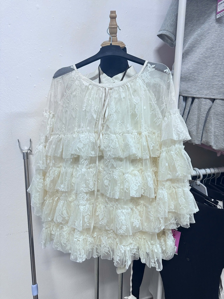 váy trắng tầng