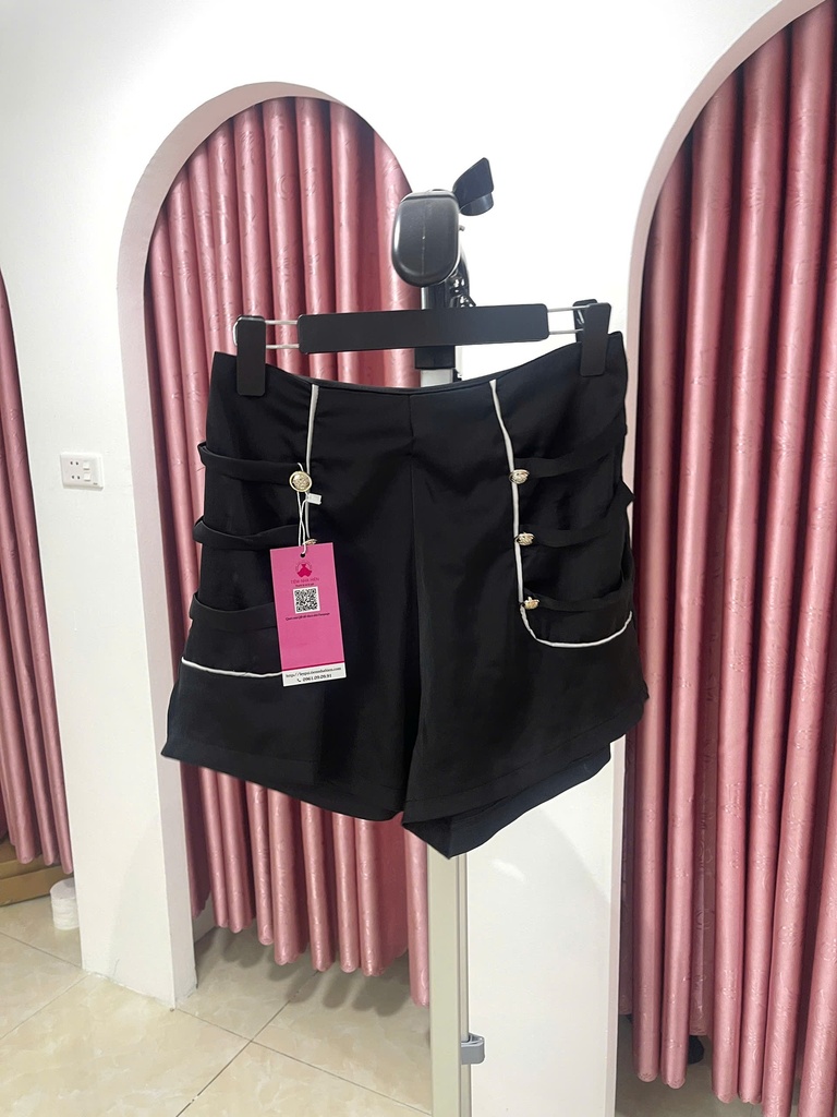 quần sooc lụa đen 